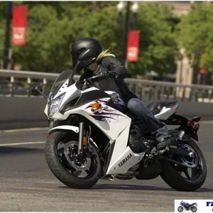 09SPBK_FZ6R_W_A1_C_030_c998be92