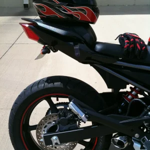 Black and Red FZ6r