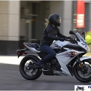 09SPBK_FZ6R_W_A1_C_055_df536889