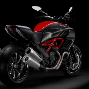 Diavel-Carbon_2011_Studio_R_D02_1920x1280_mediagallery_output_image_1920x10