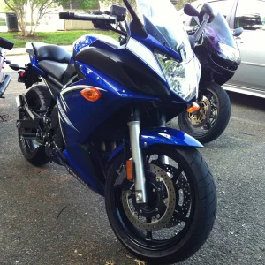 2009 Yamaha FZ6R (Blue)