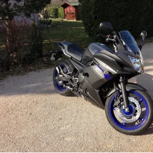 Race blue taking sunshine