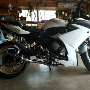 fz6r w/ full exhuast