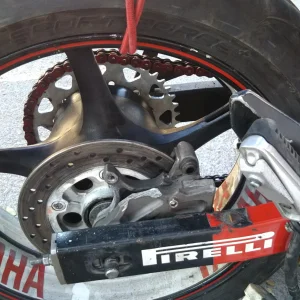 View of overlapped caliper brackets (R6 inner, Fz6r outer)