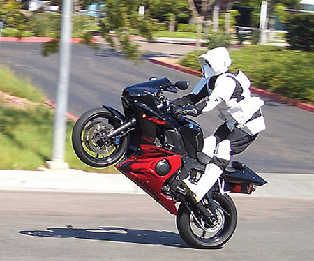 geeky_motorcycle_suit_3.jpg
